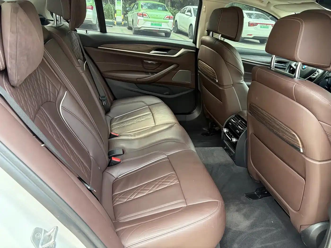 BMW 5 Series PHEV 2019 Facelift 530Le Pioneer Edition — миниатюра 20