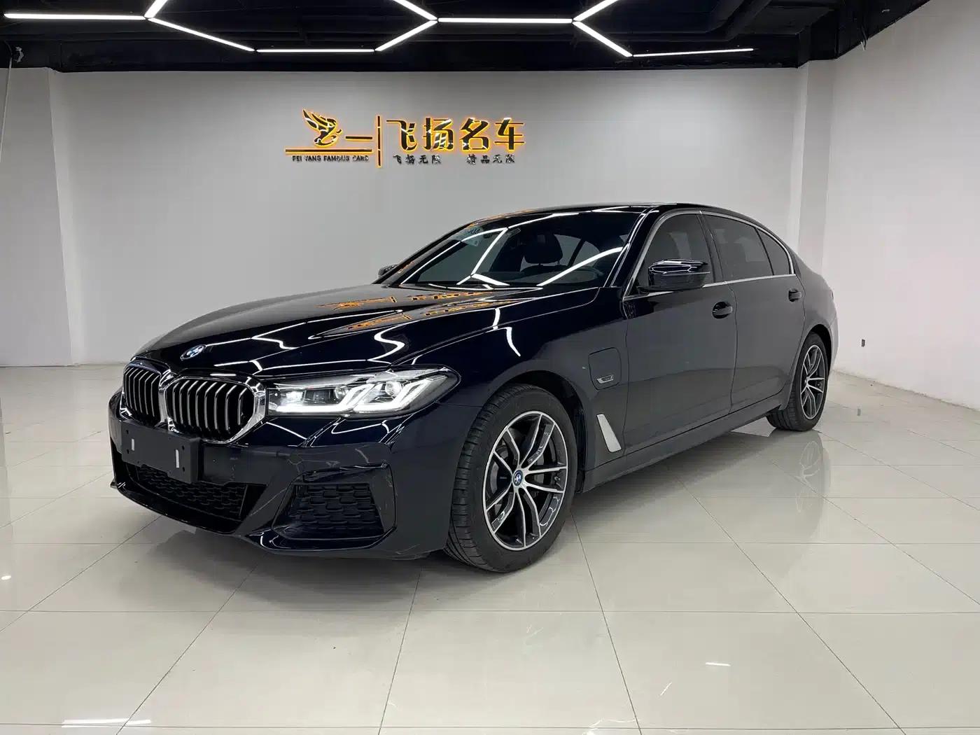 BMW 5 Series PHEV 2022 535Le M Sport Package — миниатюра 1