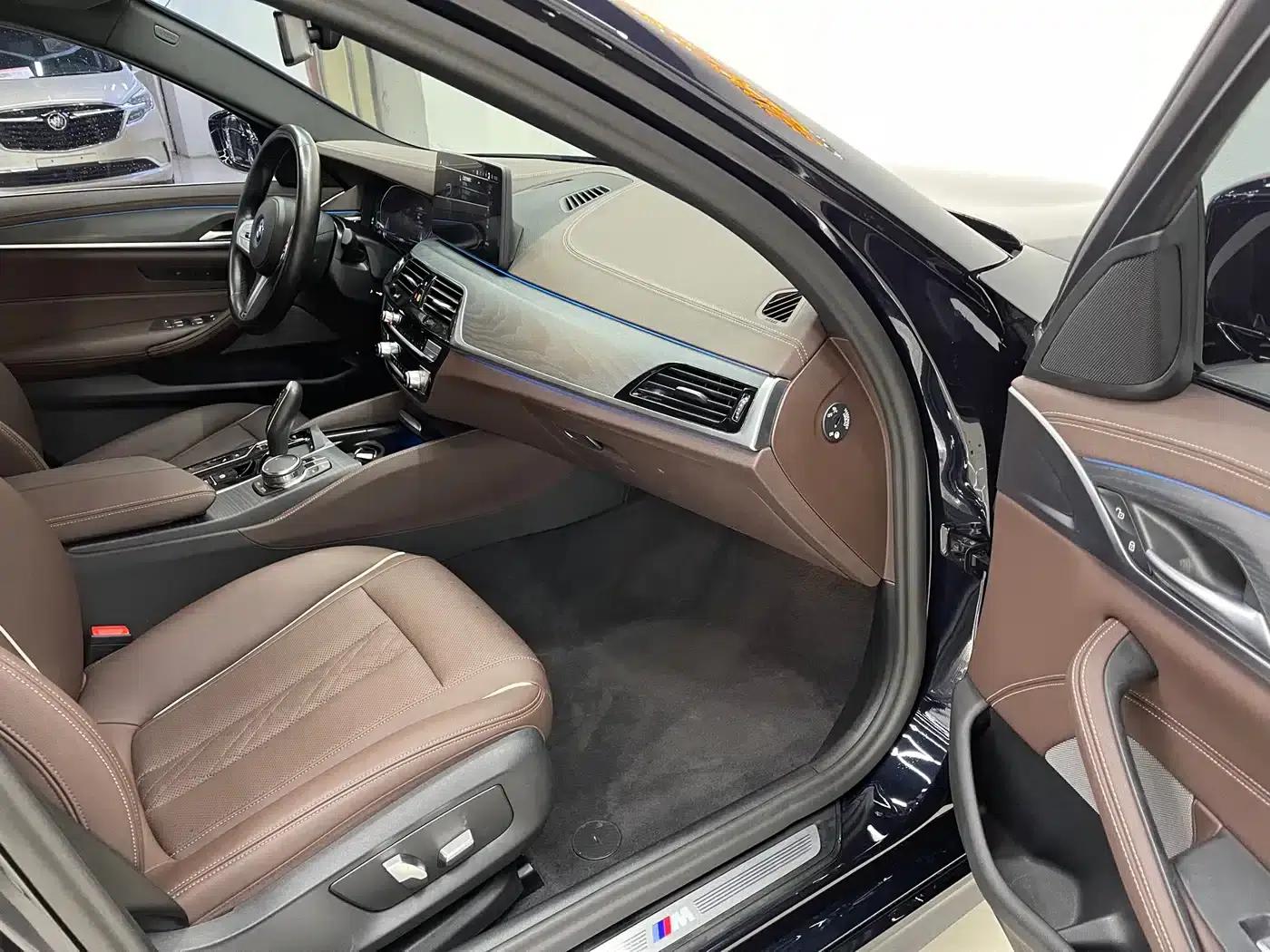 BMW 5 Series PHEV 2022 535Le M Sport Package — миниатюра 12