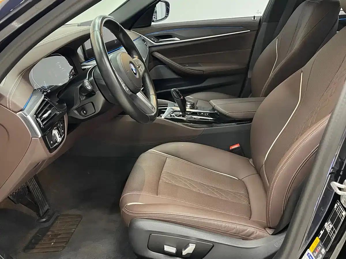 BMW 5 Series PHEV 2022 535Le M Sport Package — миниатюра 9