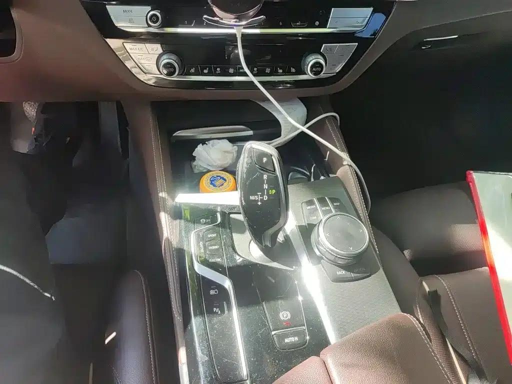 BMW 5 Series PHEV 2021 Facelift 535Le Pioneer Edition M Sport Package — миниатюра 15