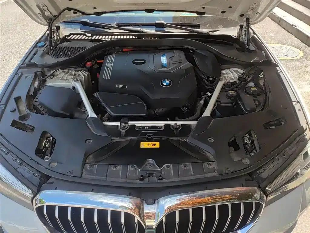 BMW 5 Series PHEV 2021 Facelift 535Le Pioneer Edition M Sport Package — миниатюра 21