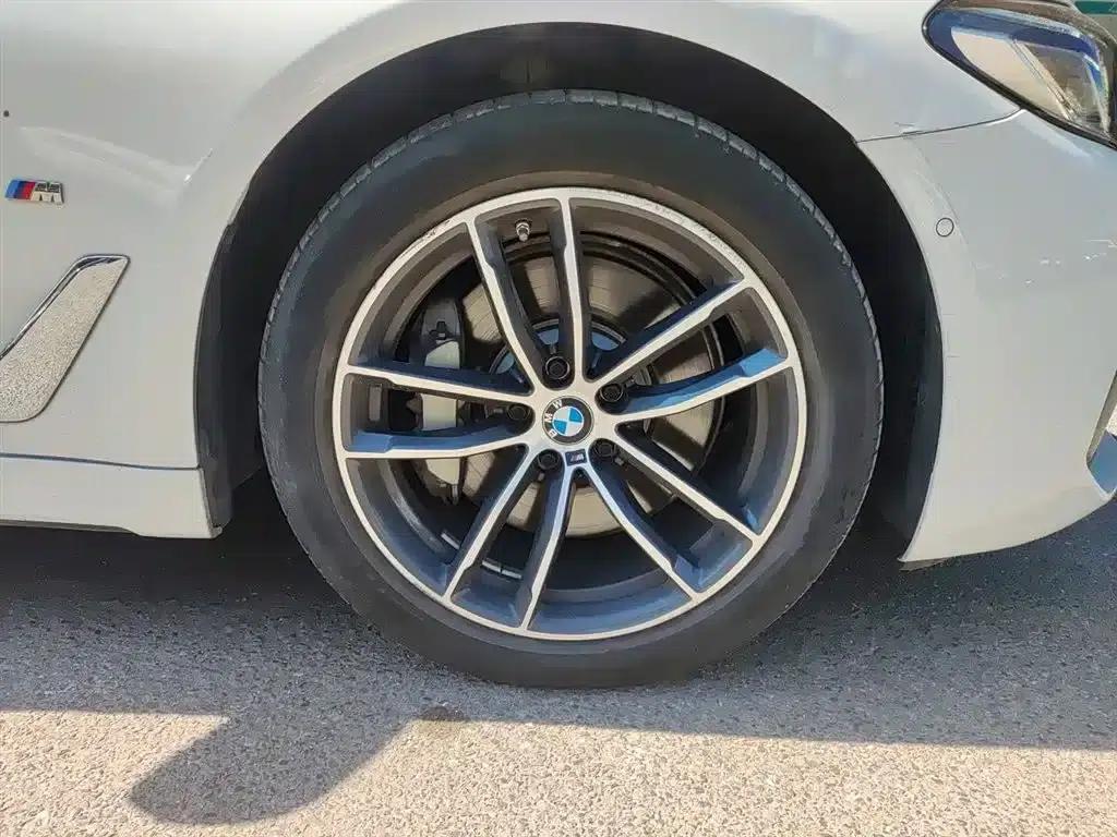 BMW 5 Series PHEV 2021 Facelift 535Le Pioneer Edition M Sport Package — миниатюра 8