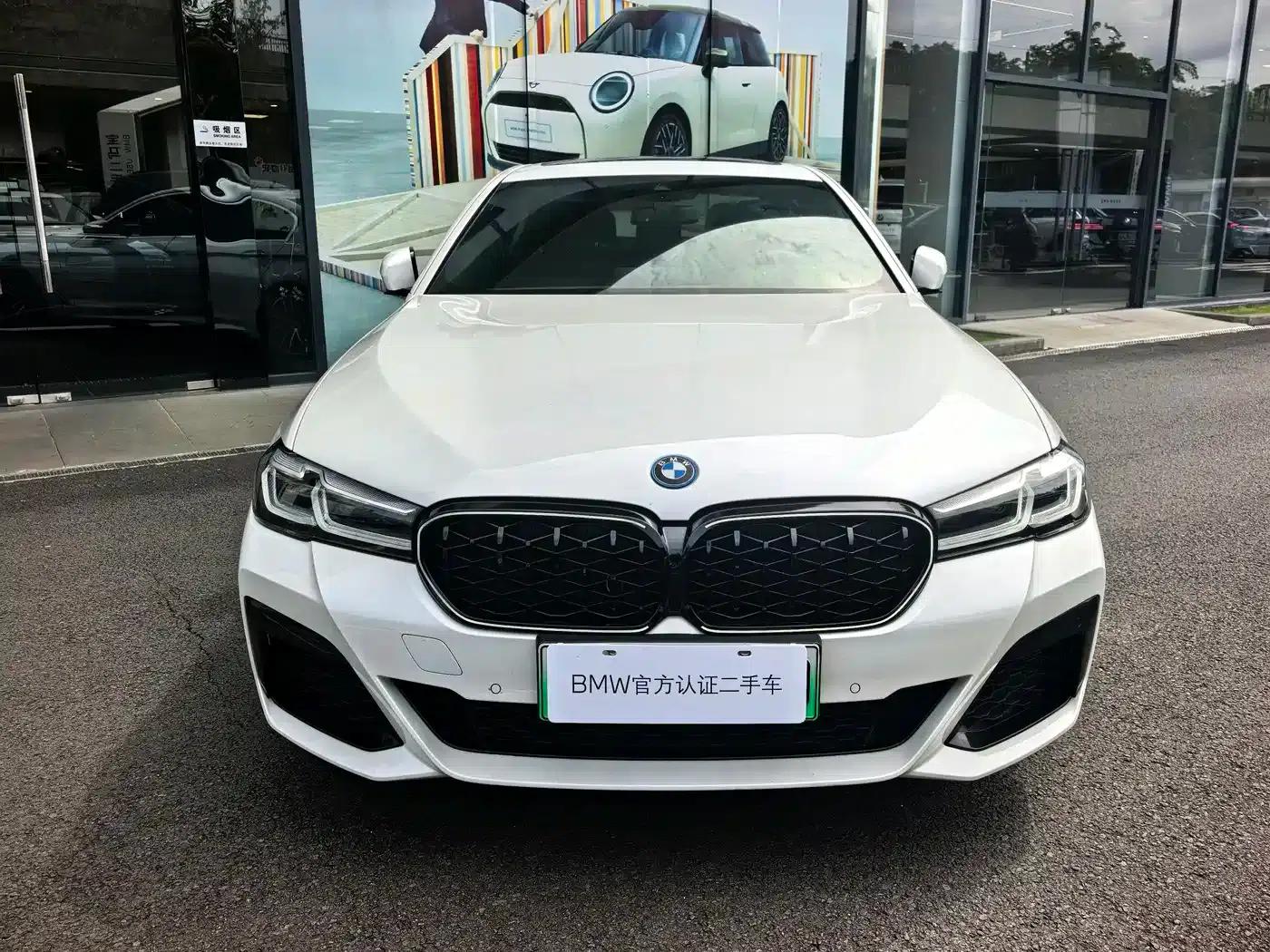 BMW 5 Series PHEV 2021 535Le M Sport Package — миниатюра 2