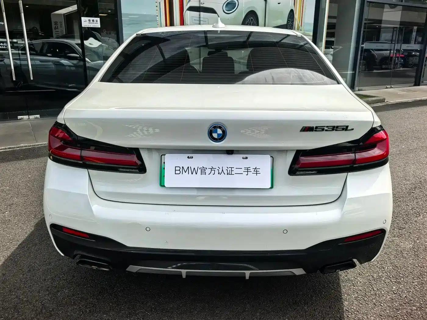 BMW 5 Series PHEV 2021 535Le M Sport Package — миниатюра 12