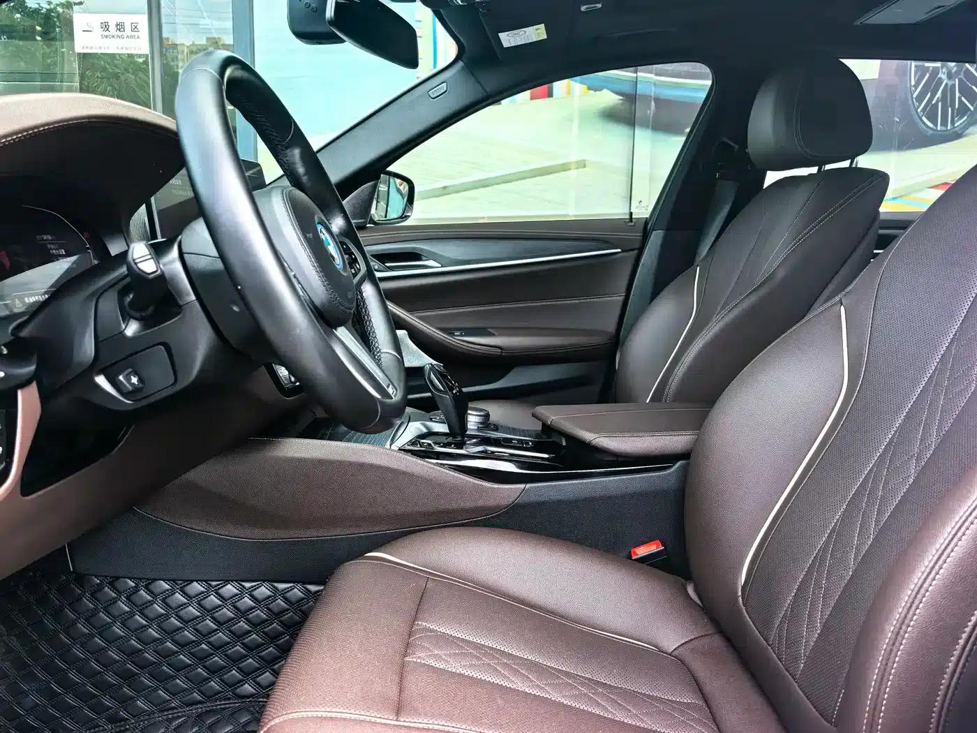 BMW 5 Series PHEV 2021 535Le M Sport Package — миниатюра 7