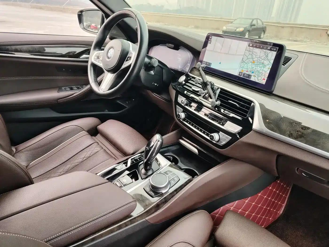 BMW 5 Series PHEV 2021 Facelift 535Le Pioneer Edition M Sport Package — миниатюра 11