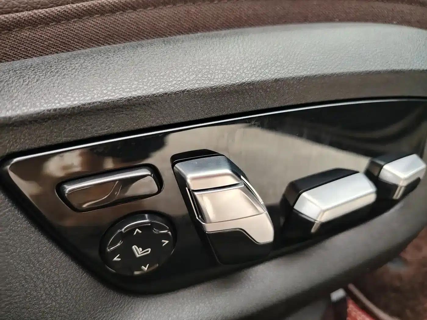 BMW 5 Series PHEV 2021 Facelift 535Le Pioneer Edition M Sport Package — миниатюра 12