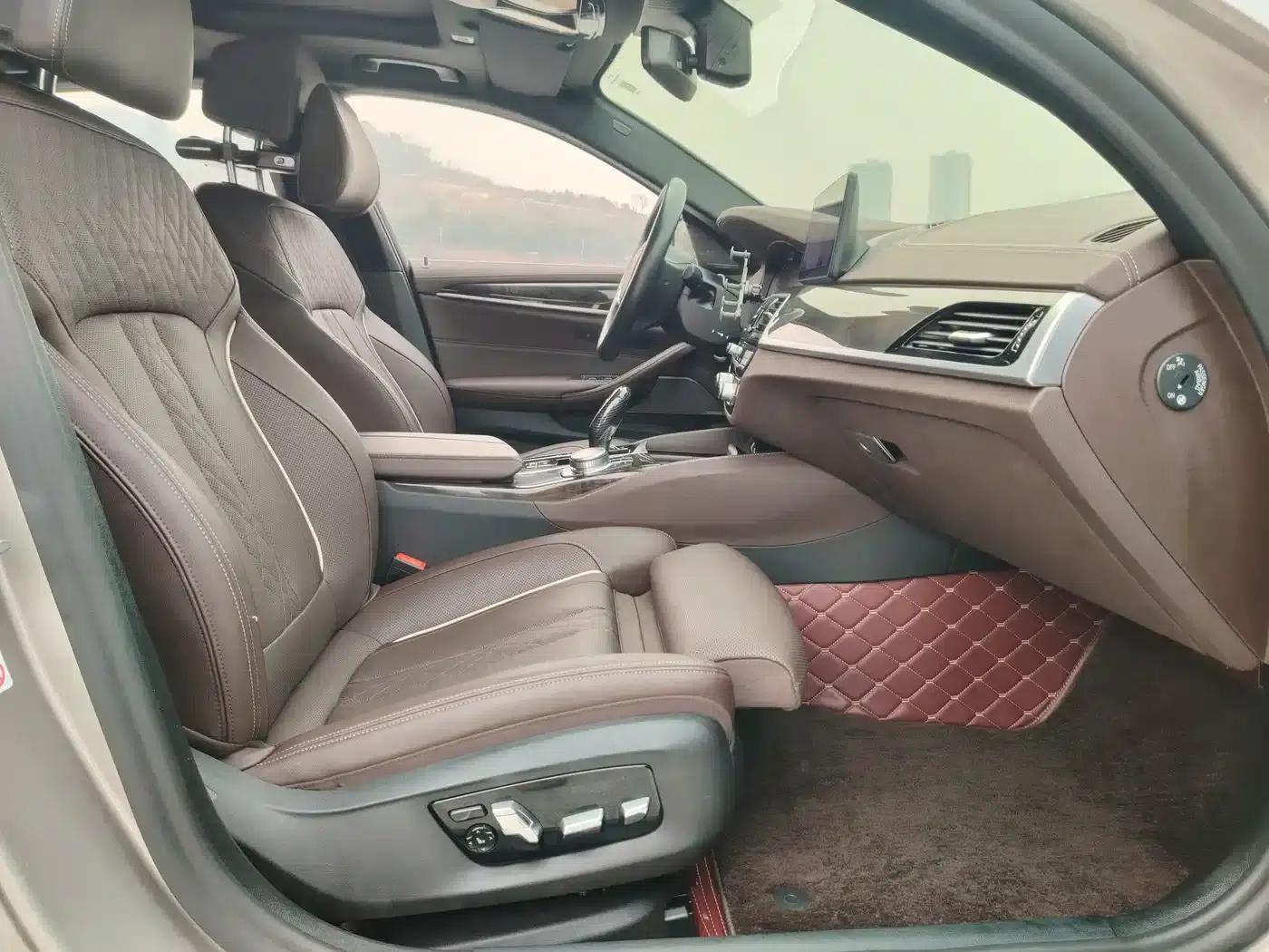 BMW 5 Series PHEV 2021 Facelift 535Le Pioneer Edition M Sport Package — миниатюра 10