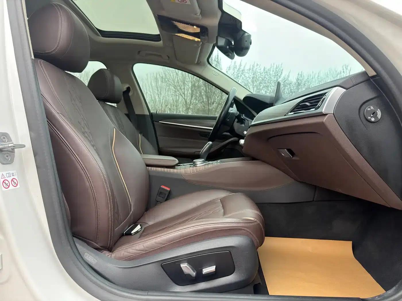 BMW 5 Series PHEV 2019 Facelift 530Le Luxury Package — миниатюра 11