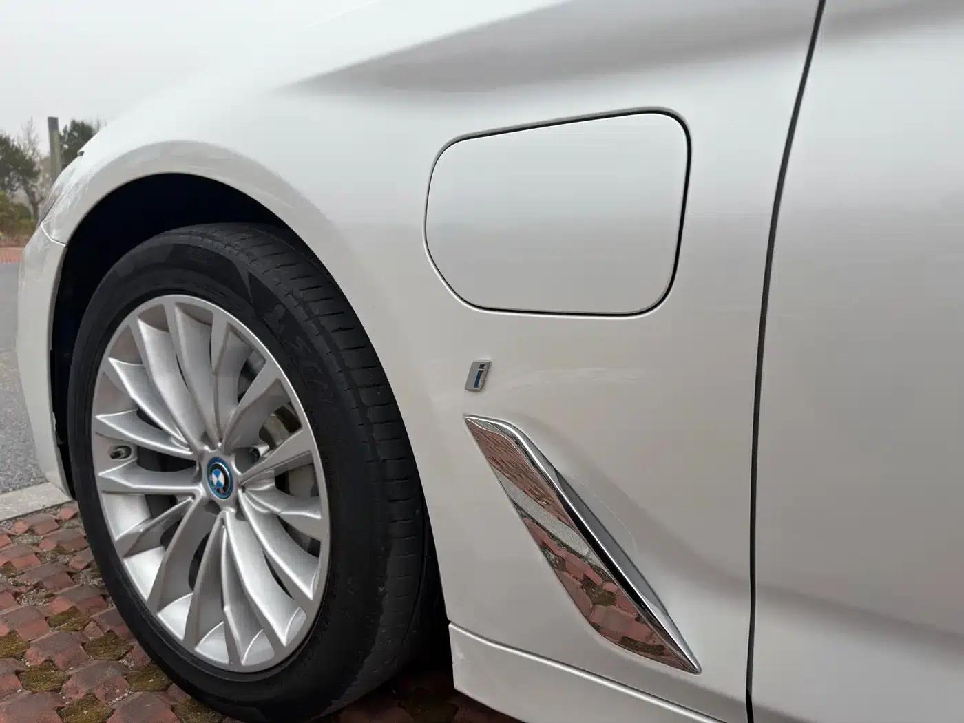 BMW 5 Series PHEV 2019 Facelift 530Le Luxury Package — миниатюра 24