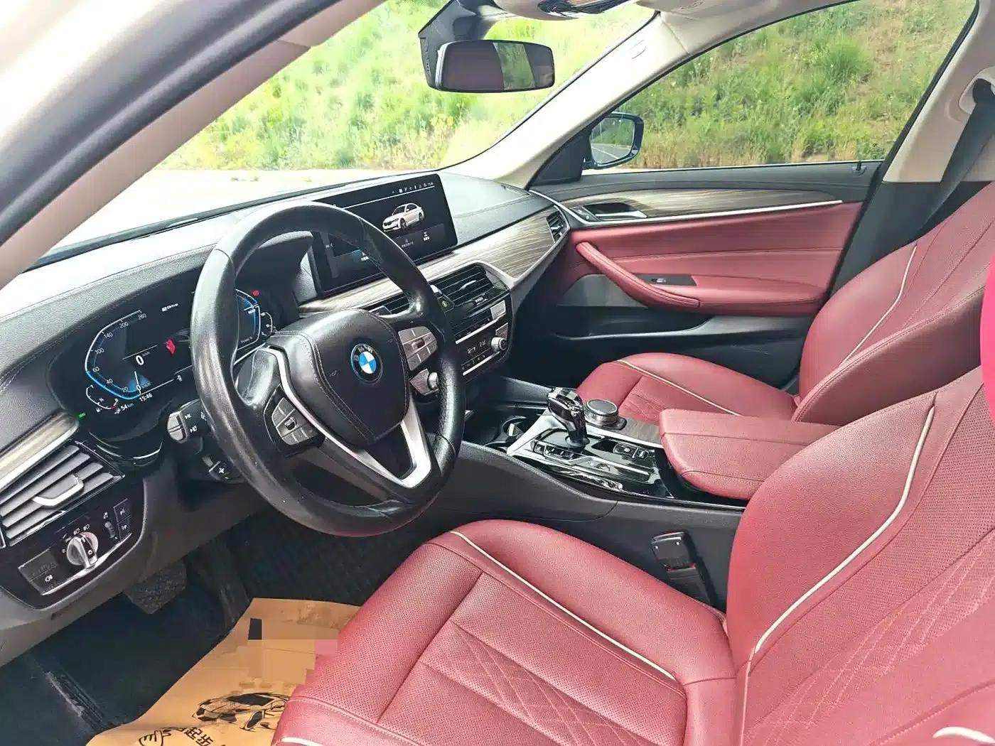 BMW 5 Series PHEV 2022 535Le Luxury Package — миниатюра 4