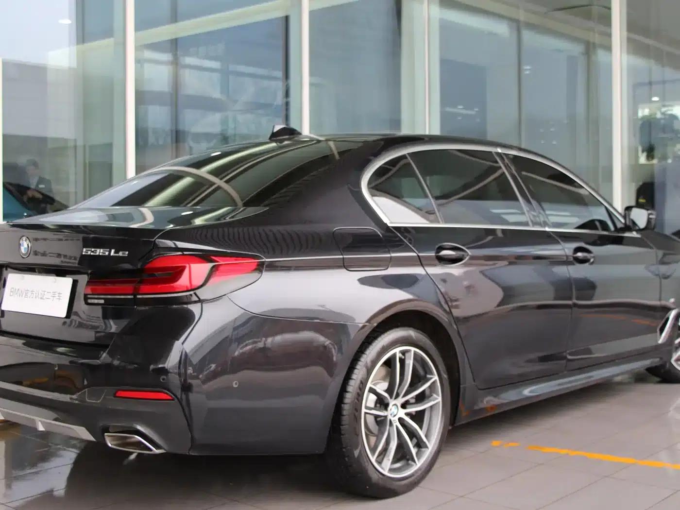 BMW 5 Series PHEV 2022 535Le M Sport Package — миниатюра 4