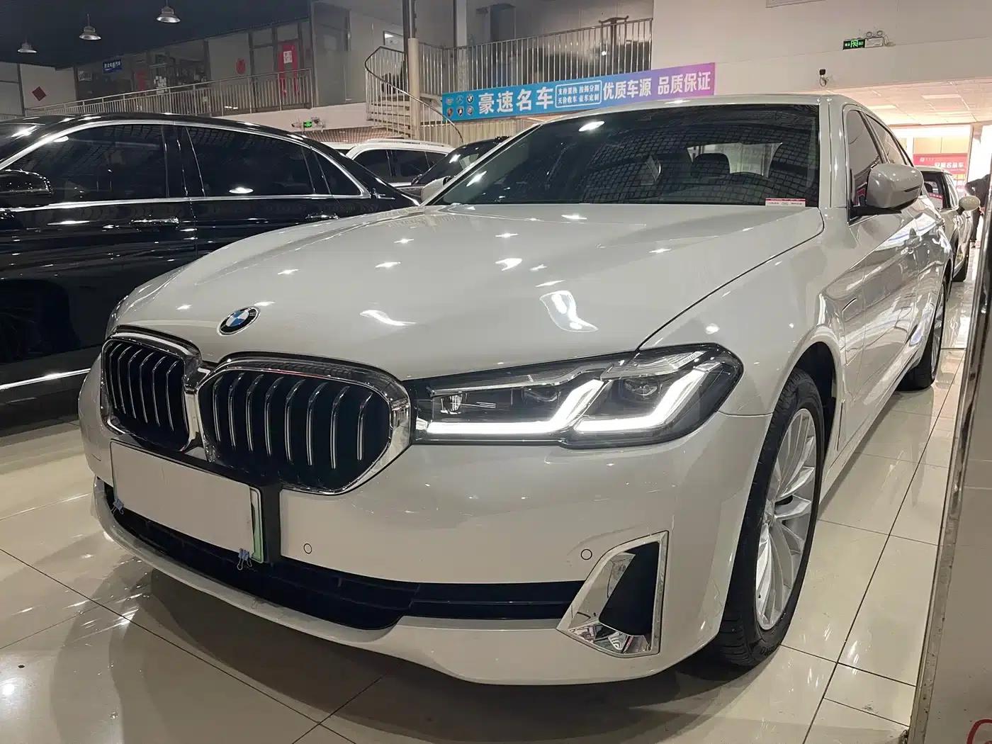 BMW 5 Series PHEV 2021 535Le Luxury Package — миниатюра 1