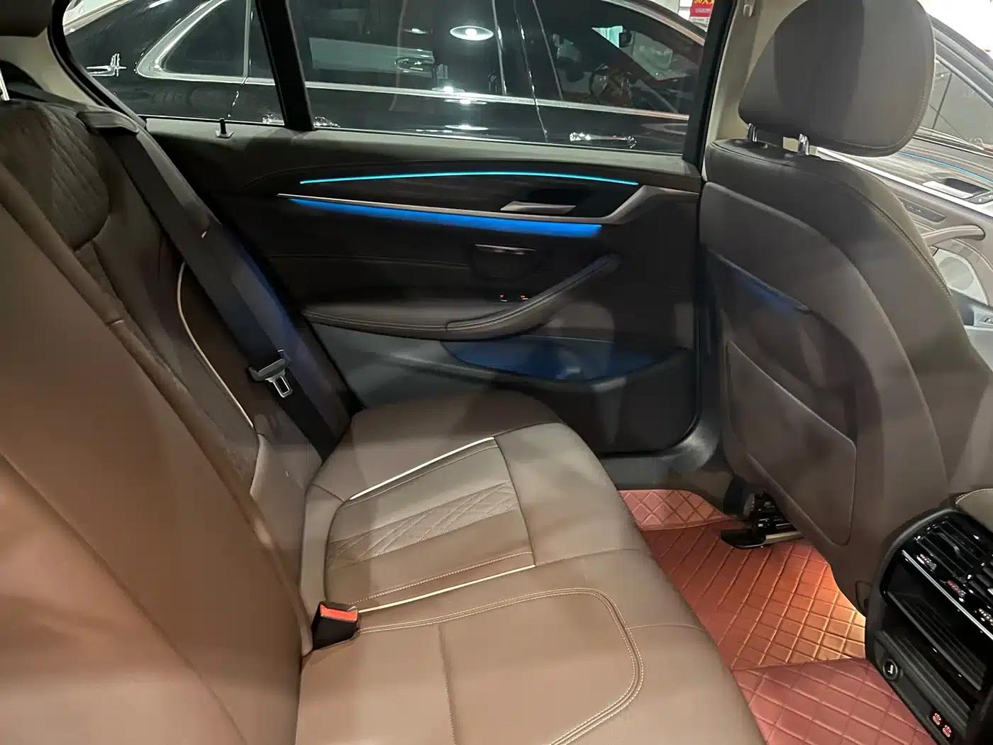 BMW 5 Series PHEV 2021 535Le Luxury Package — миниатюра 16