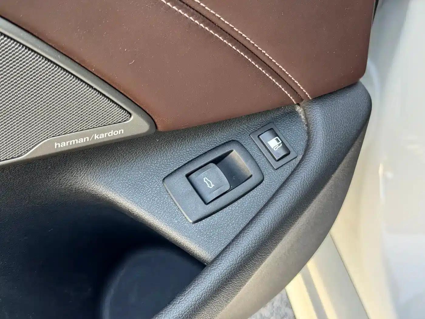 BMW 5 Series PHEV 2020 Mileage Upgrade Edition 530Le Pioneer Edition — миниатюра 22