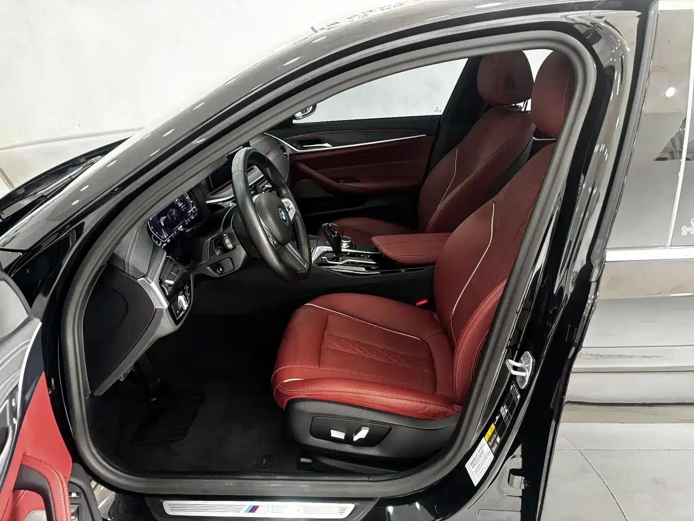 BMW 5 Series PHEV 2022 Facelift 535Le M Sport Package — миниатюра 11