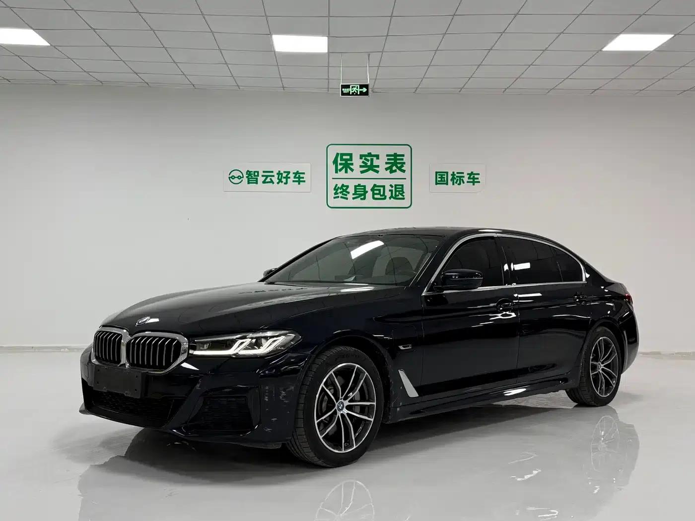 BMW 5 Series PHEV 2022 Facelift 535Le M Sport Package — миниатюра 1