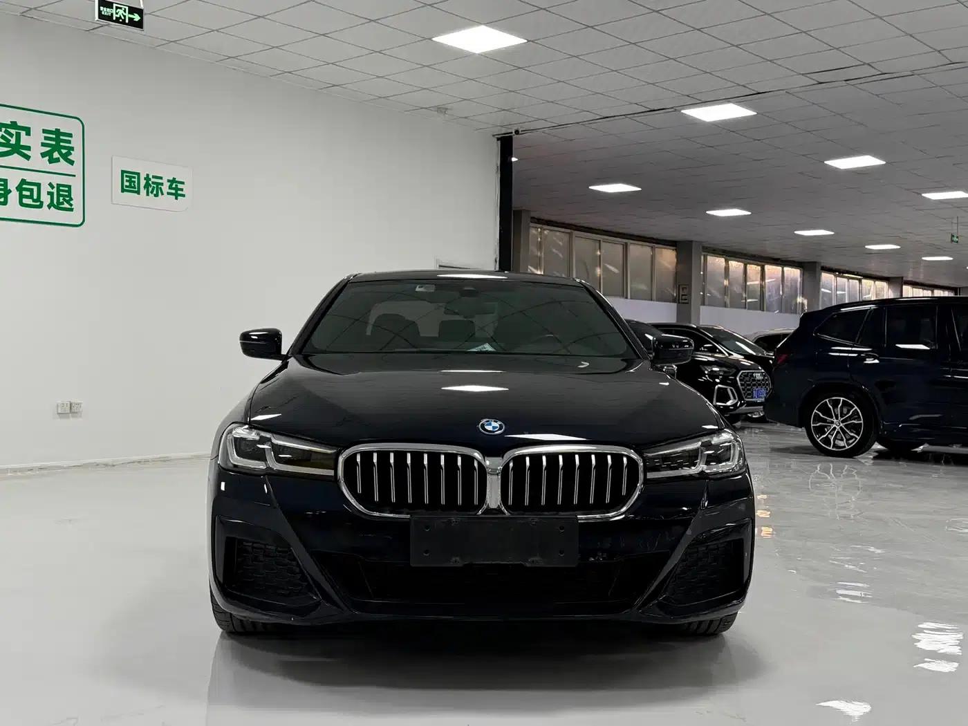 BMW 5 Series PHEV 2022 Facelift 535Le M Sport Package — миниатюра 2