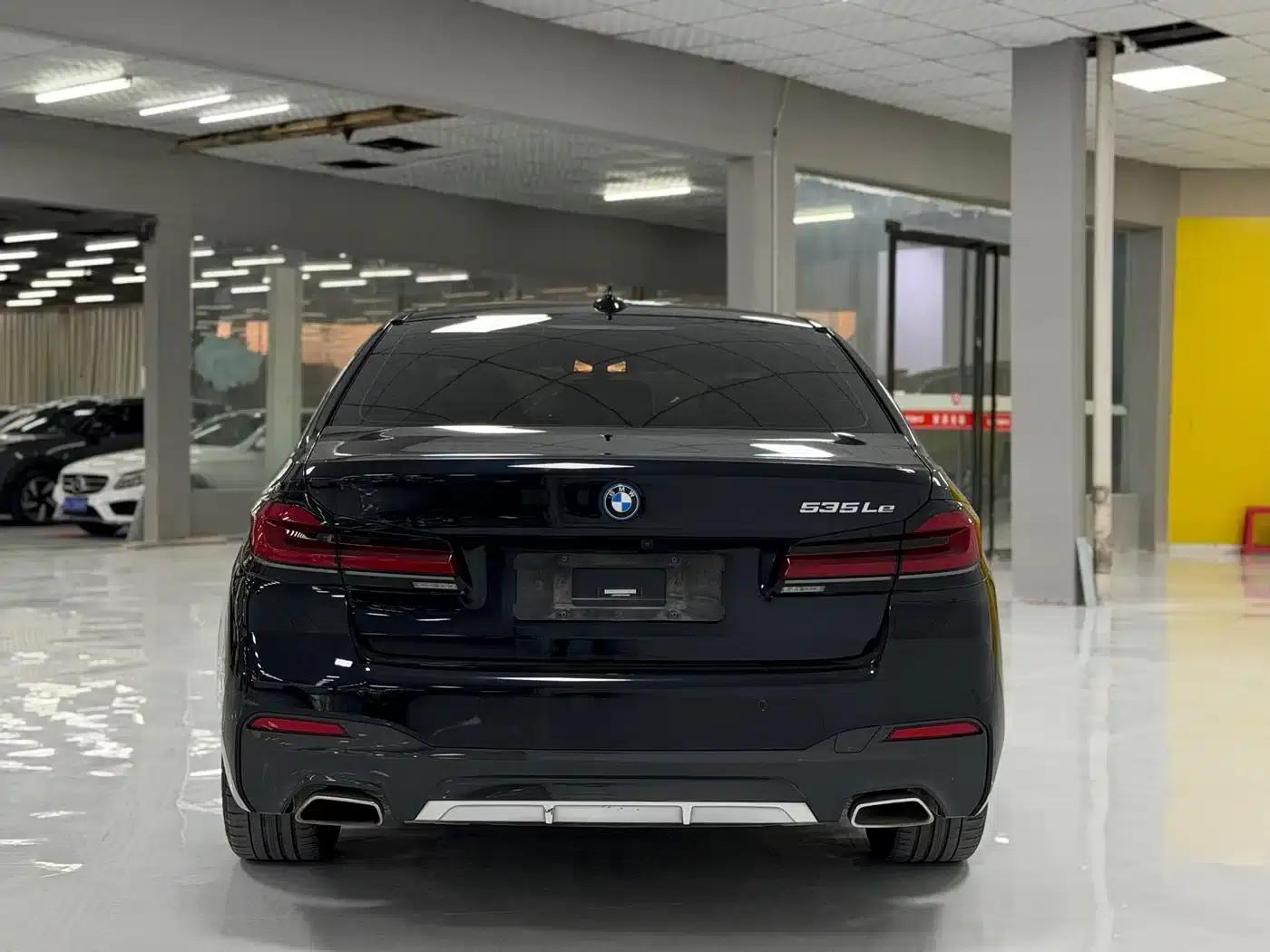 BMW 5 Series PHEV 2022 Facelift 535Le M Sport Package — миниатюра 8