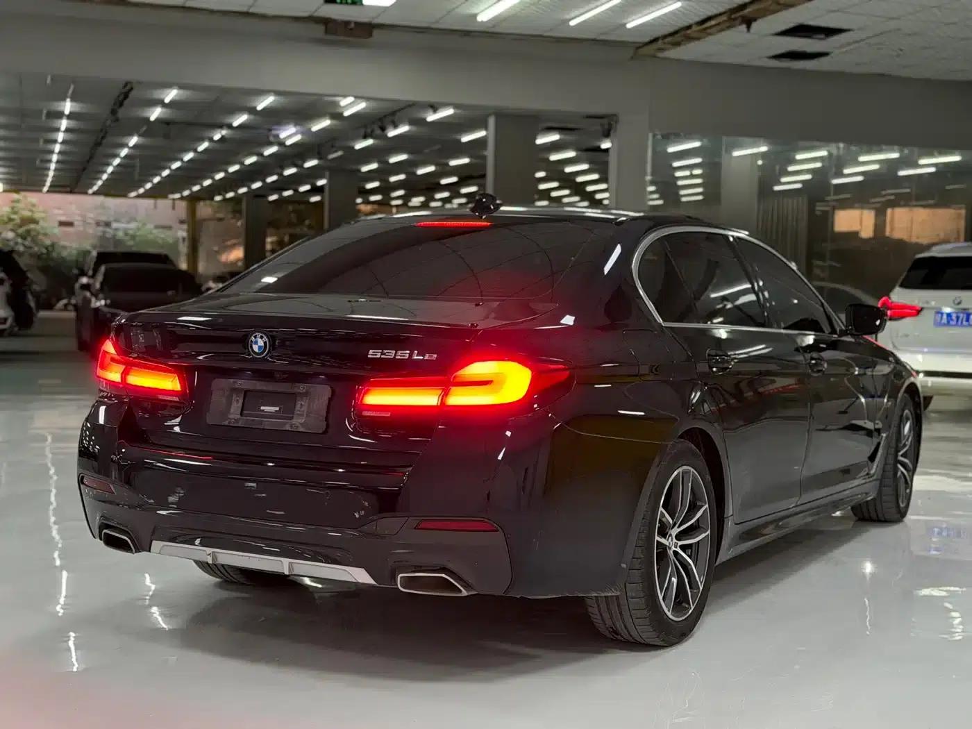 BMW 5 Series PHEV 2022 Facelift 535Le M Sport Package — миниатюра 9