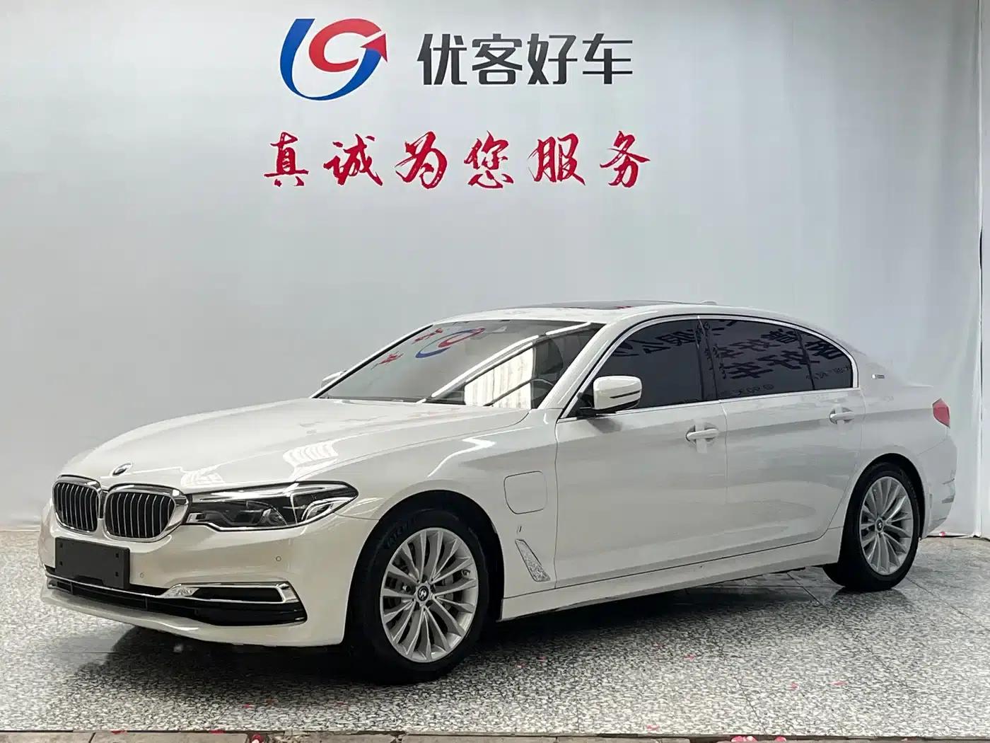 BMW 5 Series PHEV 2019 Facelift 530Le Luxury Package — миниатюра 1