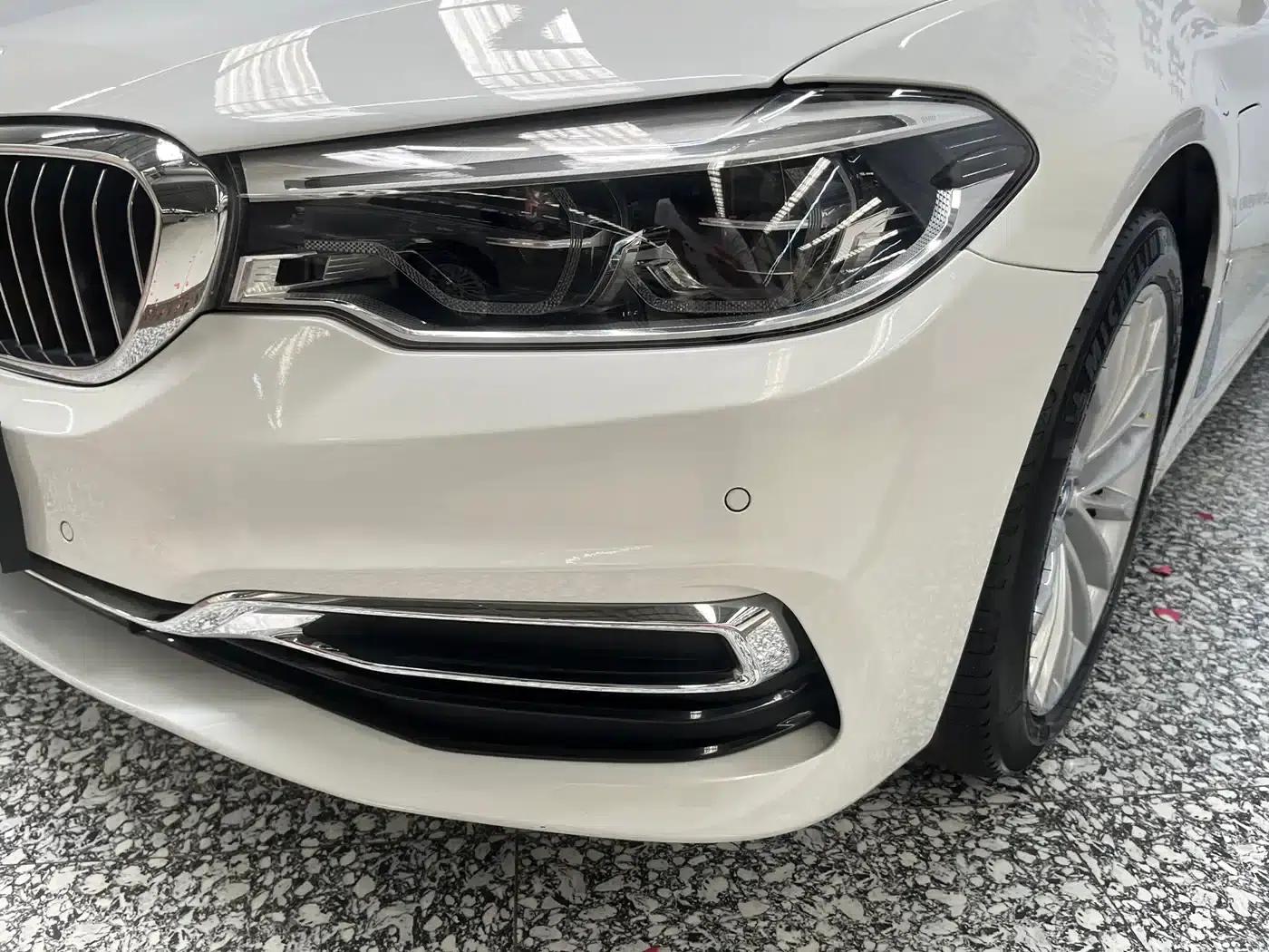 BMW 5 Series PHEV 2019 Facelift 530Le Luxury Package — миниатюра 4