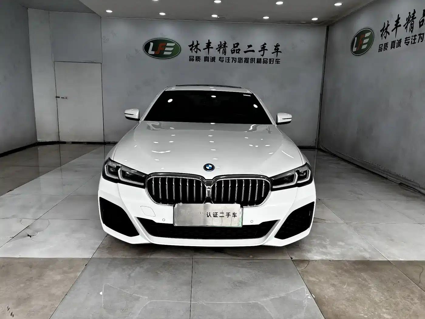 BMW 5 Series PHEV 2022 Facelift 535Le M Sport Package — миниатюра 2
