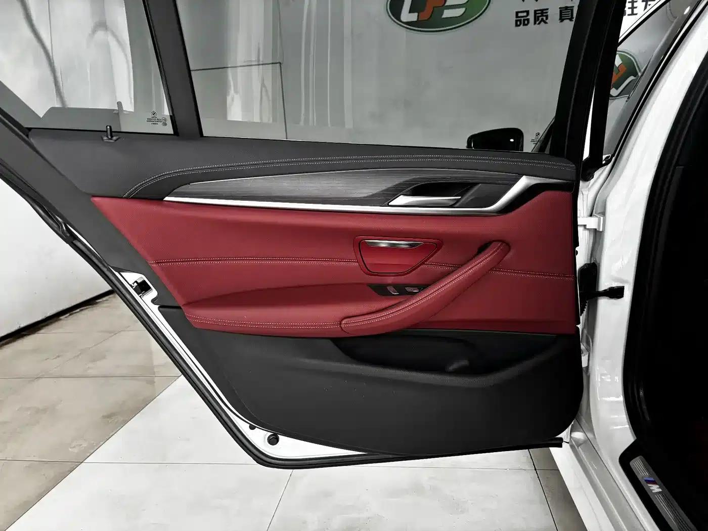 BMW 5 Series PHEV 2022 Facelift 535Le M Sport Package — миниатюра 19