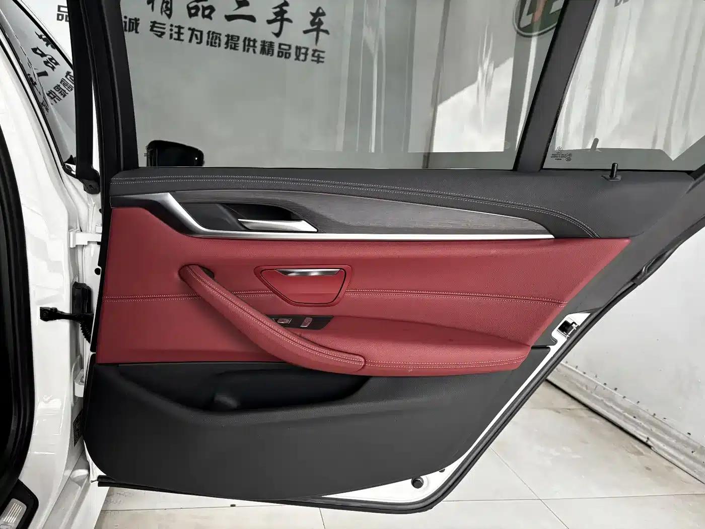BMW 5 Series PHEV 2022 Facelift 535Le M Sport Package — миниатюра 21