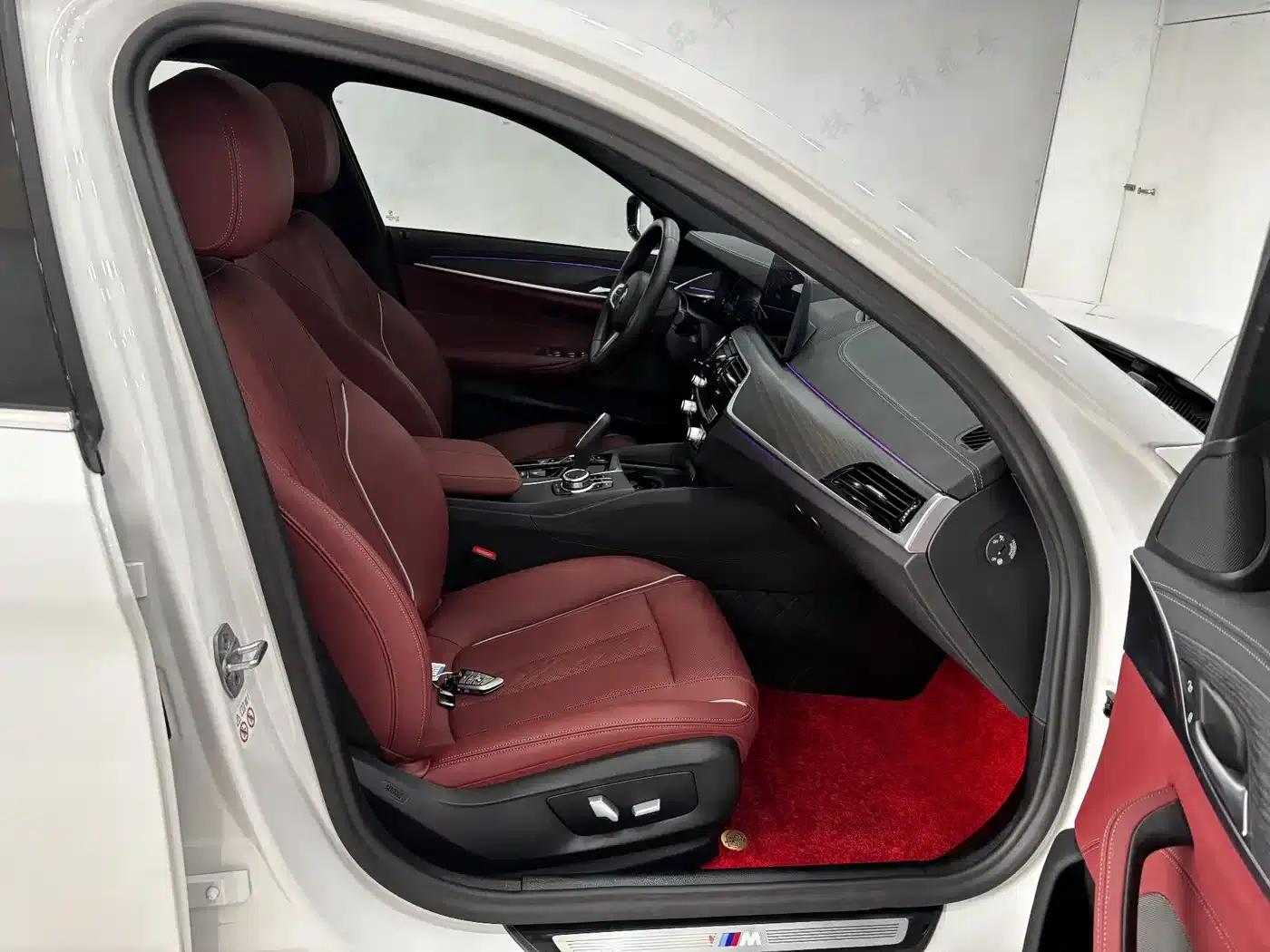 BMW 5 Series PHEV 2022 Facelift 535Le M Sport Package — миниатюра 24