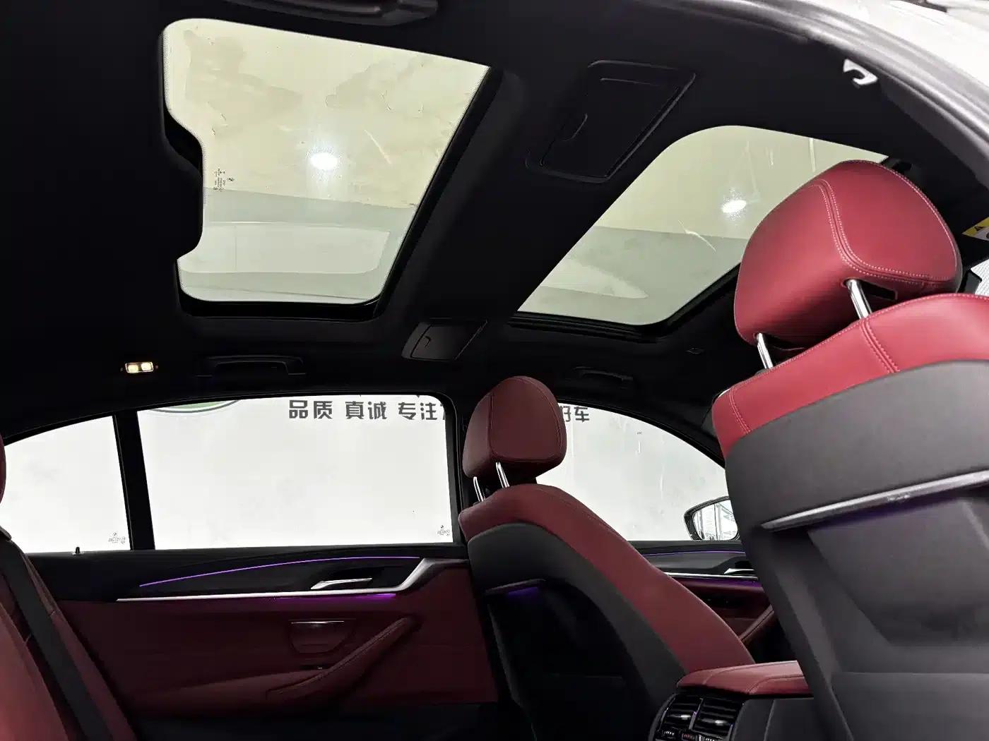 BMW 5 Series PHEV 2022 Facelift 535Le M Sport Package — миниатюра 28