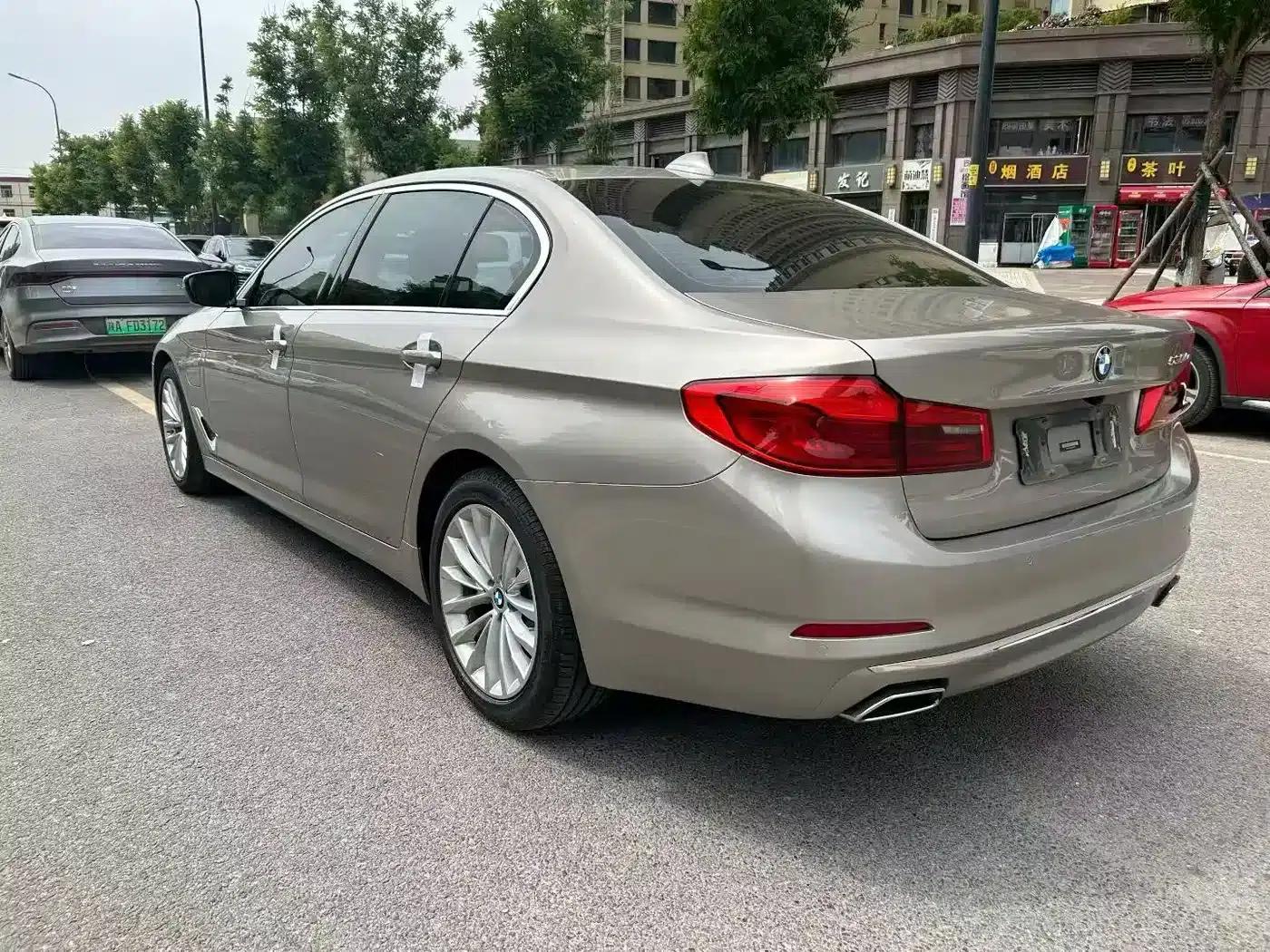 BMW 5 Series PHEV 2020 Mileage Upgrade Edition 530Le Luxury Package — миниатюра 7