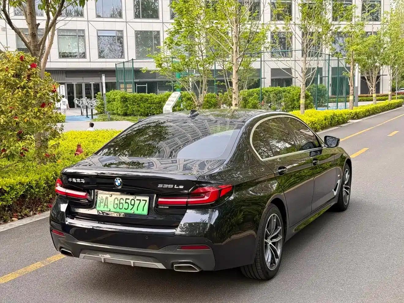 BMW 5 Series PHEV 2021 535Le M Sport Package — миниатюра 2
