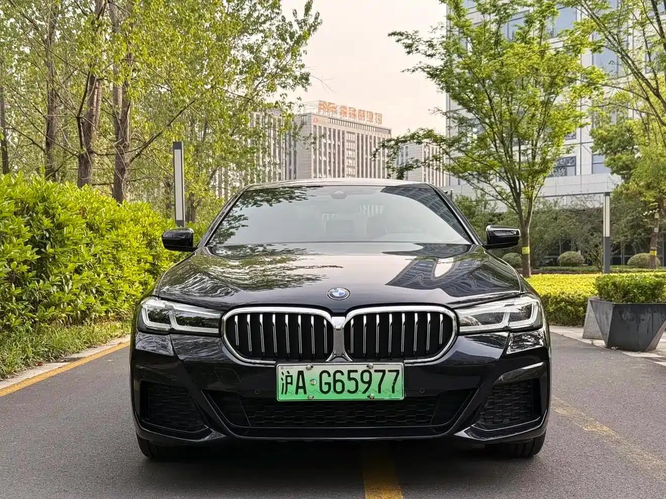 BMW 5 Series PHEV 2021 535Le M Sport Package — миниатюра 3