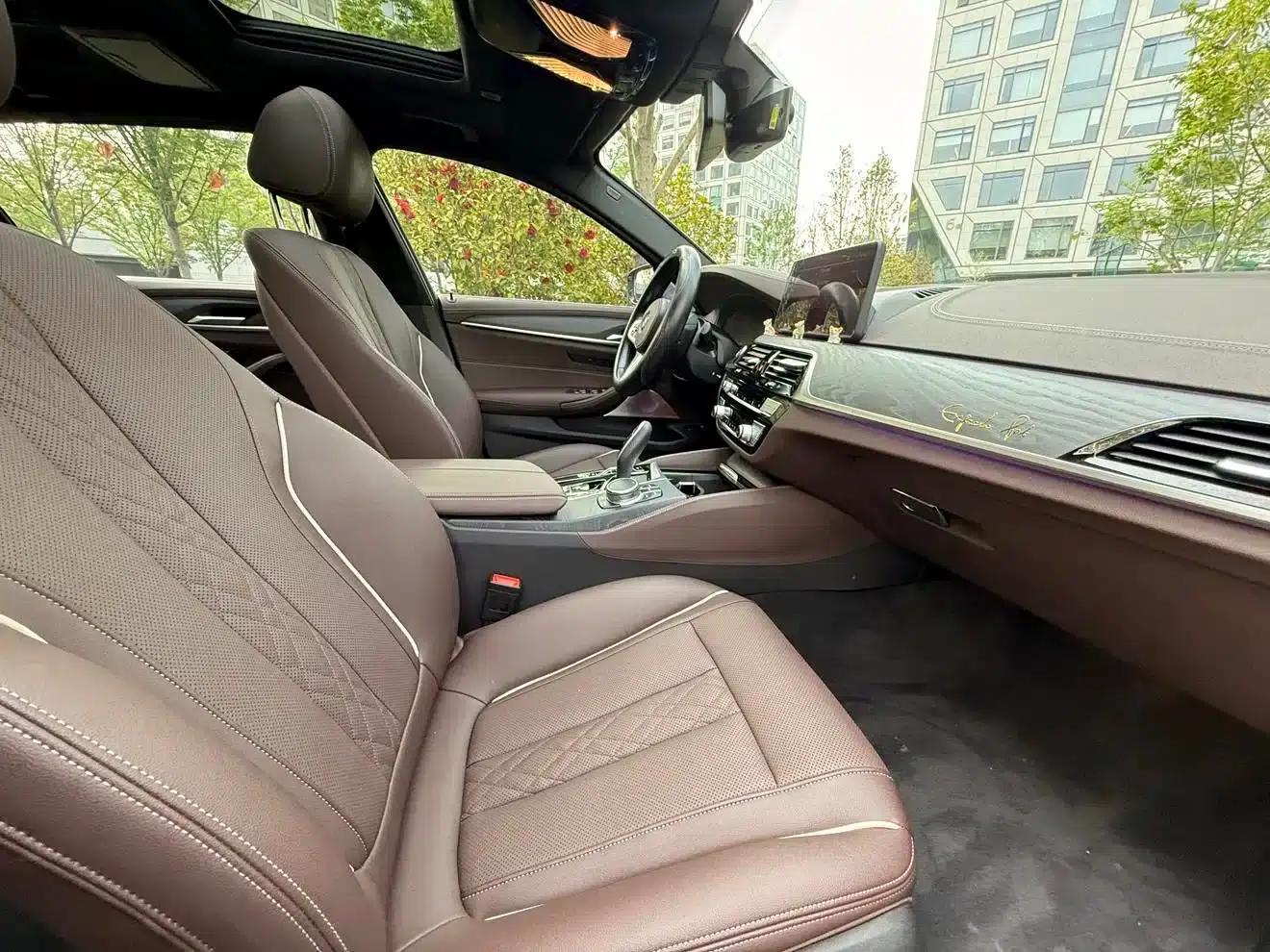 BMW 5 Series PHEV 2021 535Le M Sport Package — миниатюра 9