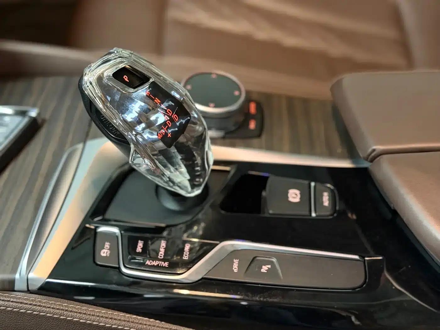 BMW 5 Series PHEV 2020 530Le Luxury Package — миниатюра 6