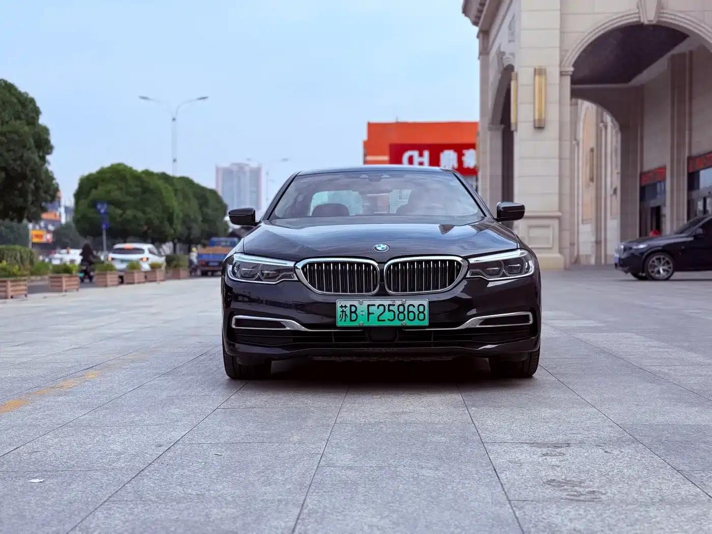 BMW 5 Series PHEV 2019 Facelift 530Le Pioneer Edition — миниатюра 2