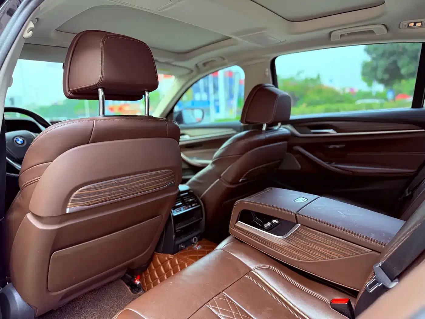 BMW 5 Series PHEV 2019 Facelift 530Le Pioneer Edition — миниатюра 10