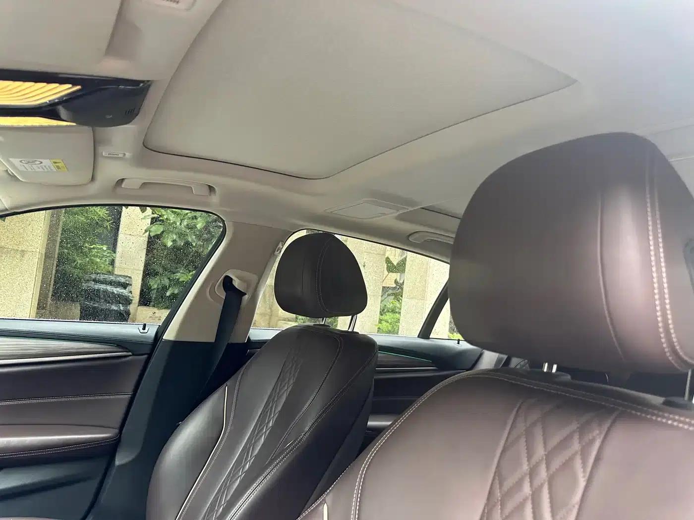 BMW 5 Series PHEV 2019 530Le Luxury Package — миниатюра 12