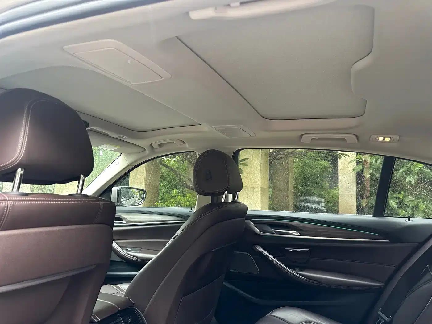 BMW 5 Series PHEV 2019 530Le Luxury Package — миниатюра 15