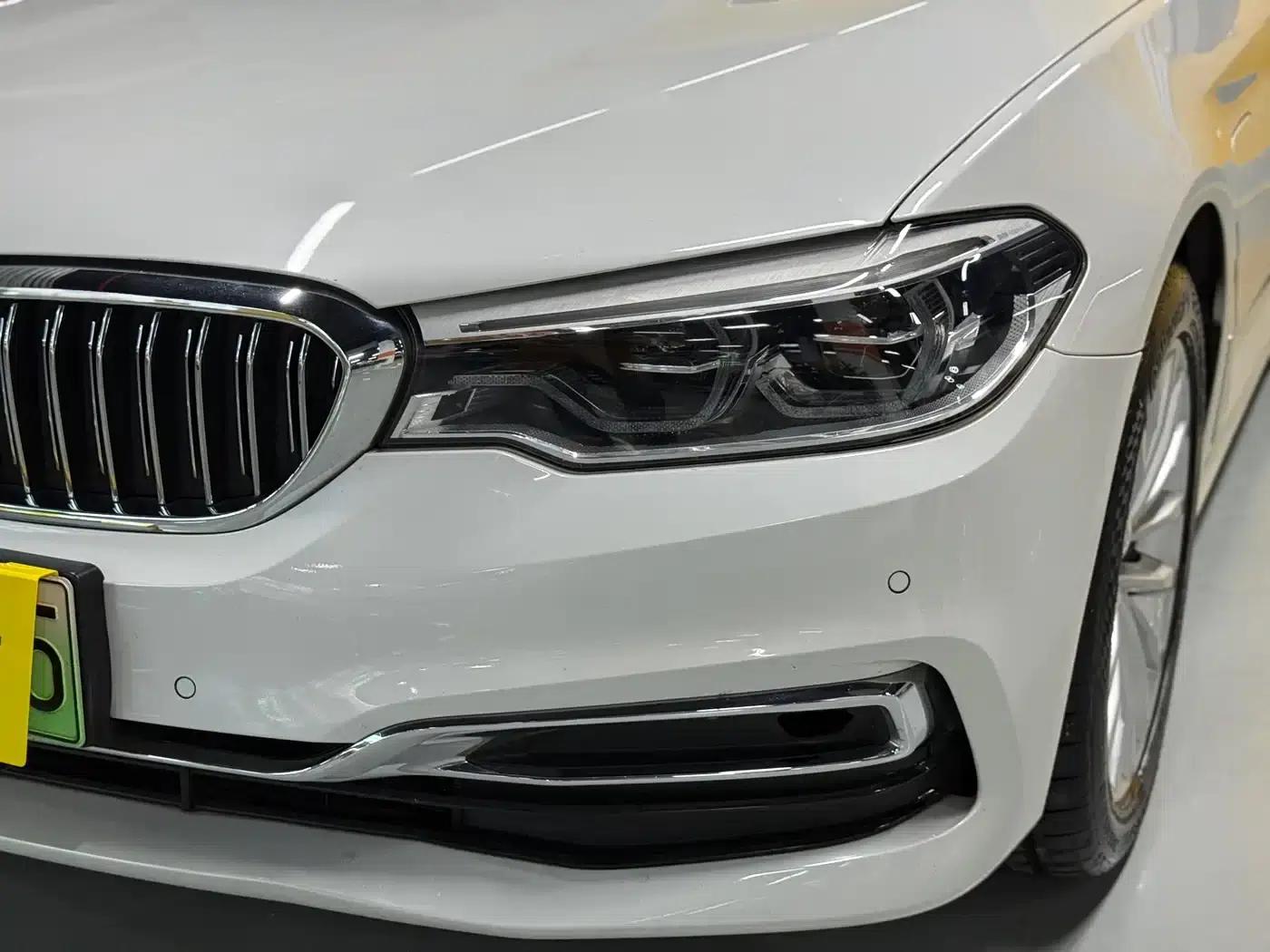 BMW 5 Series PHEV 2020 Mileage Upgrade Edition 530Le Pioneer Edition — миниатюра 26