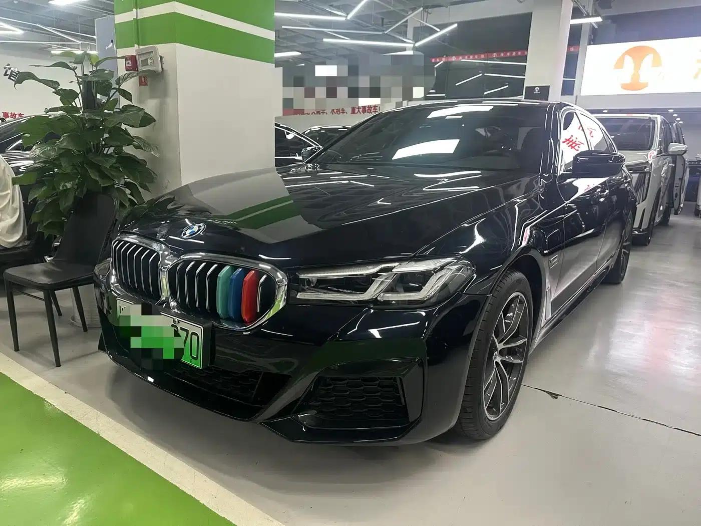 BMW 5 Series PHEV 2022 Facelift 535Le M Sport Package — миниатюра 1