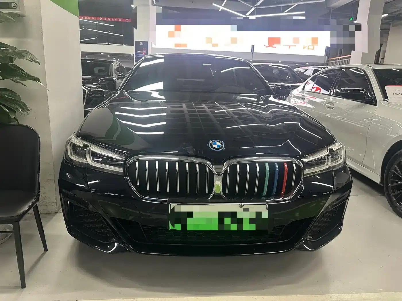 BMW 5 Series PHEV 2022 Facelift 535Le M Sport Package — миниатюра 2