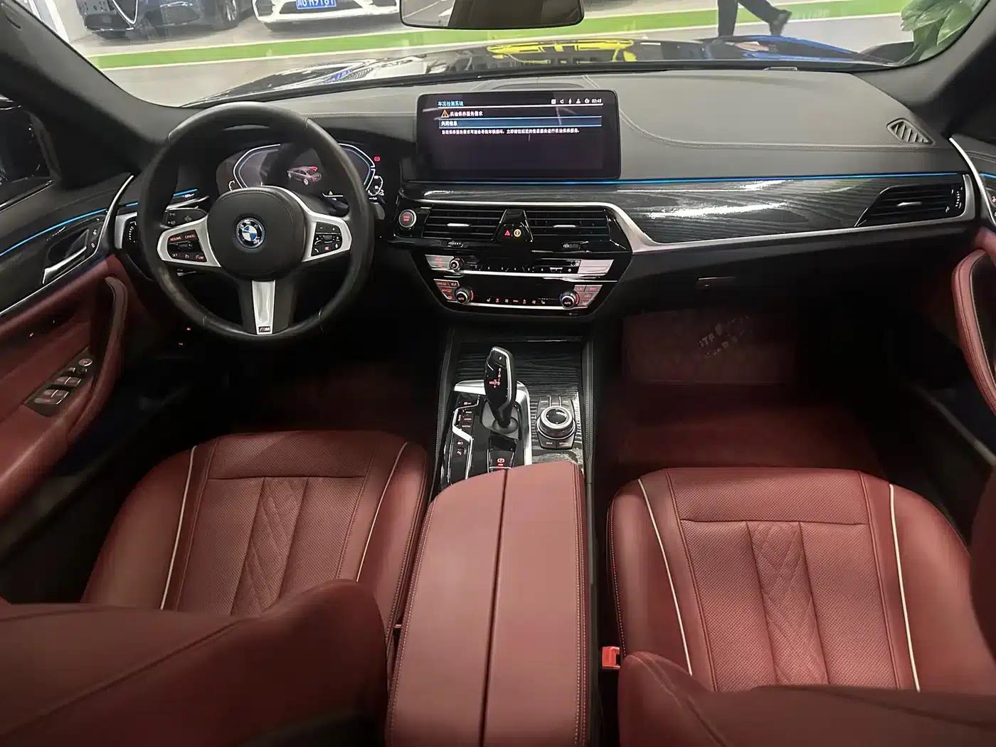 BMW 5 Series PHEV 2022 Facelift 535Le M Sport Package — миниатюра 11