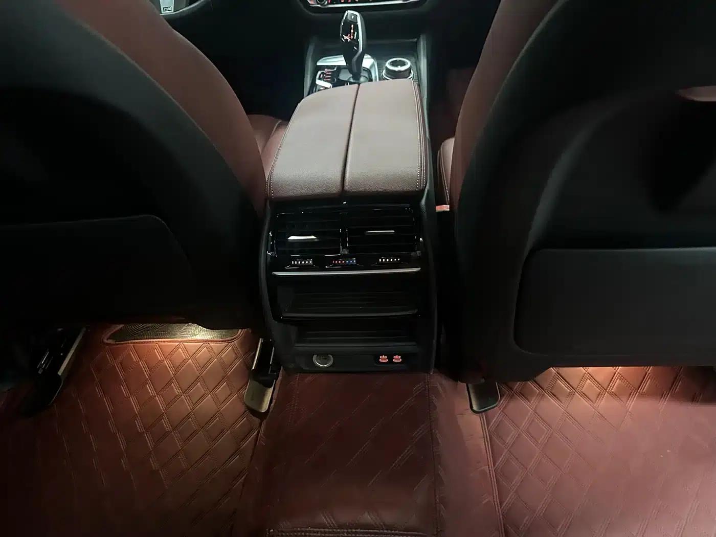 BMW 5 Series PHEV 2022 Facelift 535Le M Sport Package — миниатюра 15