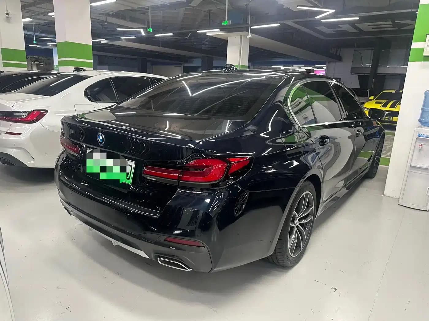 BMW 5 Series PHEV 2022 Facelift 535Le M Sport Package — миниатюра 6