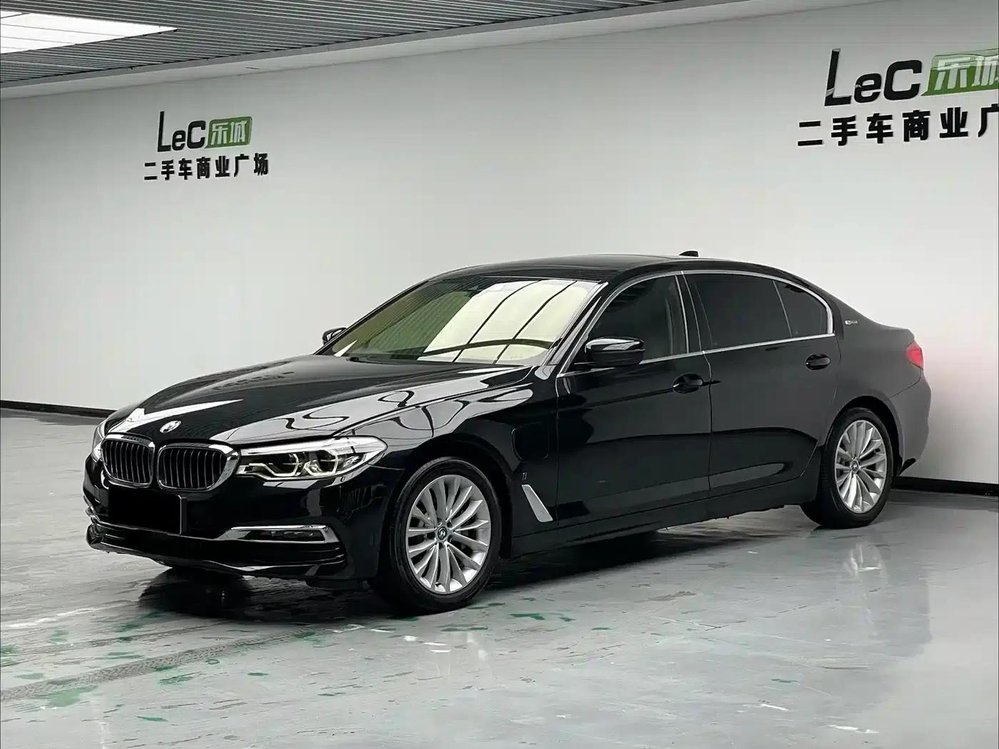 BMW 5 Series PHEV 2019 530Le Pioneer Edition — миниатюра 1