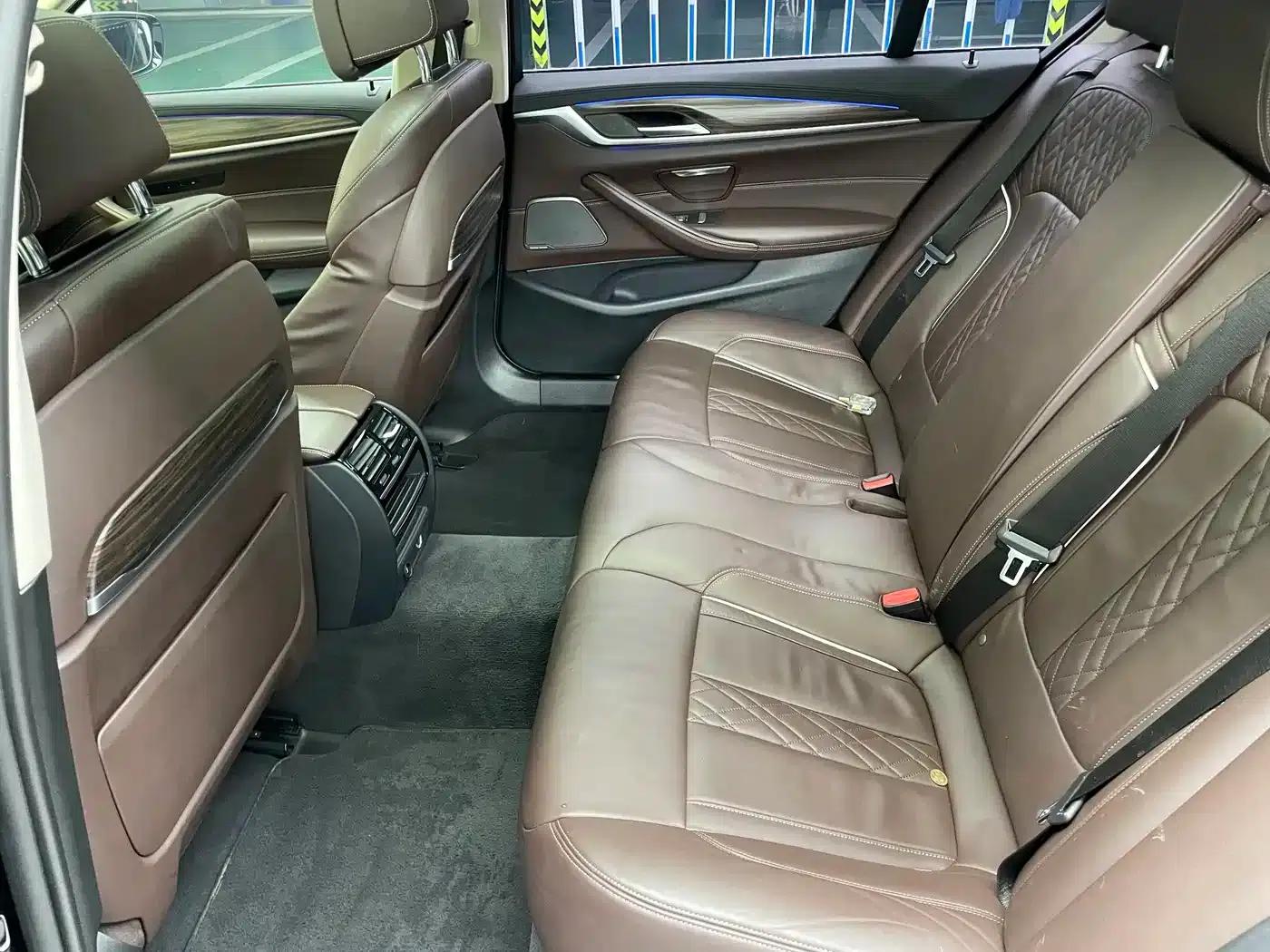 BMW 5 Series PHEV 2019 530Le Pioneer Edition — миниатюра 12