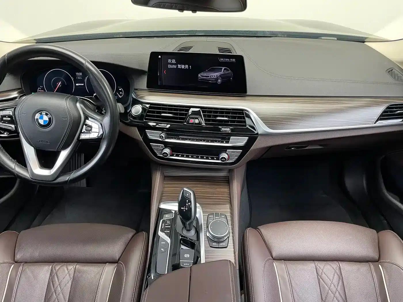 BMW 5 Series PHEV 2019 530Le Pioneer Edition — миниатюра 7